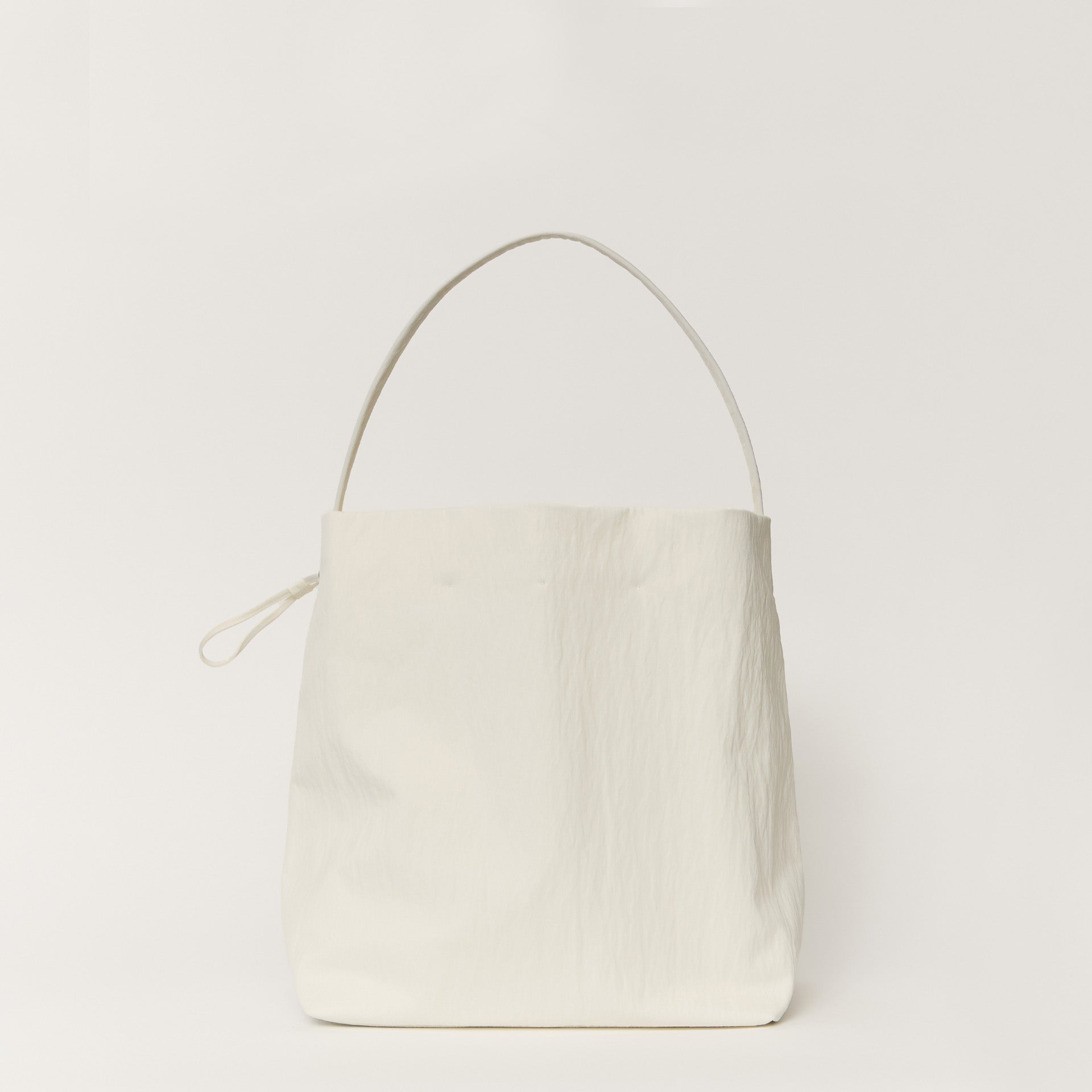 MARY AL TERNA トートバッグ ホワイト WRAPPING - WHITE (RECYCLED NYLON) – MARY AL TERNA