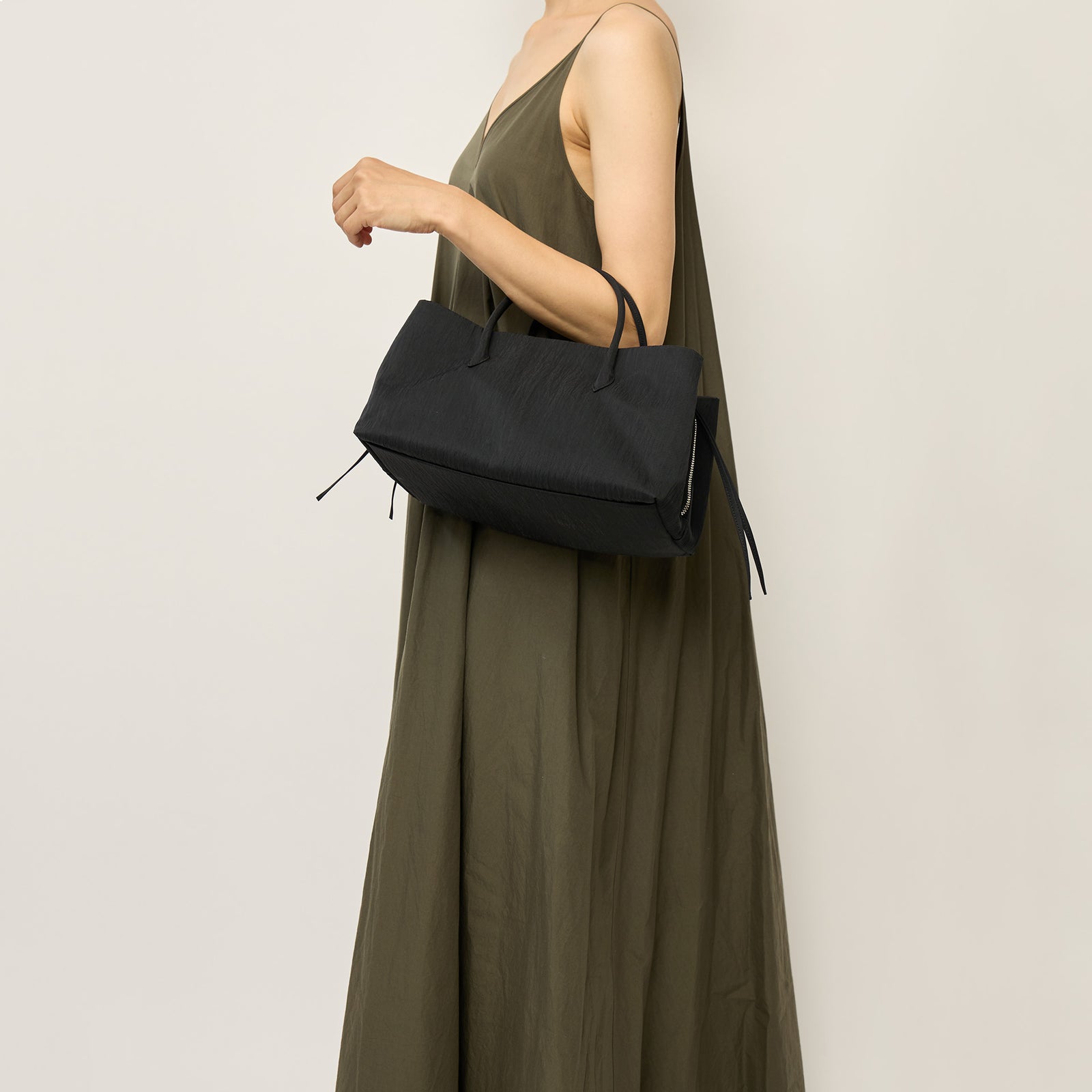 RIKYU - BLACK (RECYCLED NYLON) – MARY AL TERNA