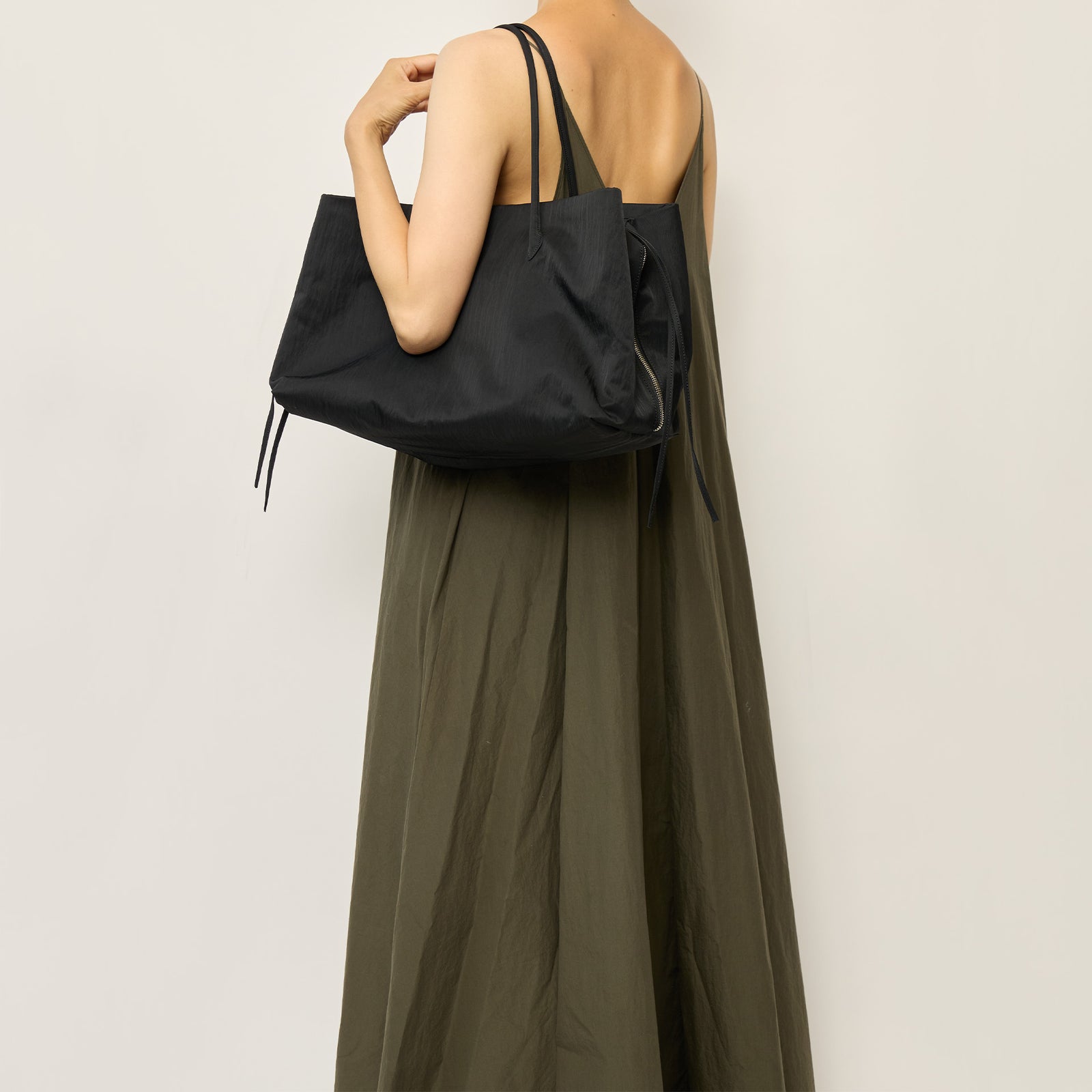 RIKYU - BLACK (RECYCLED NYLON) – MARY AL TERNA