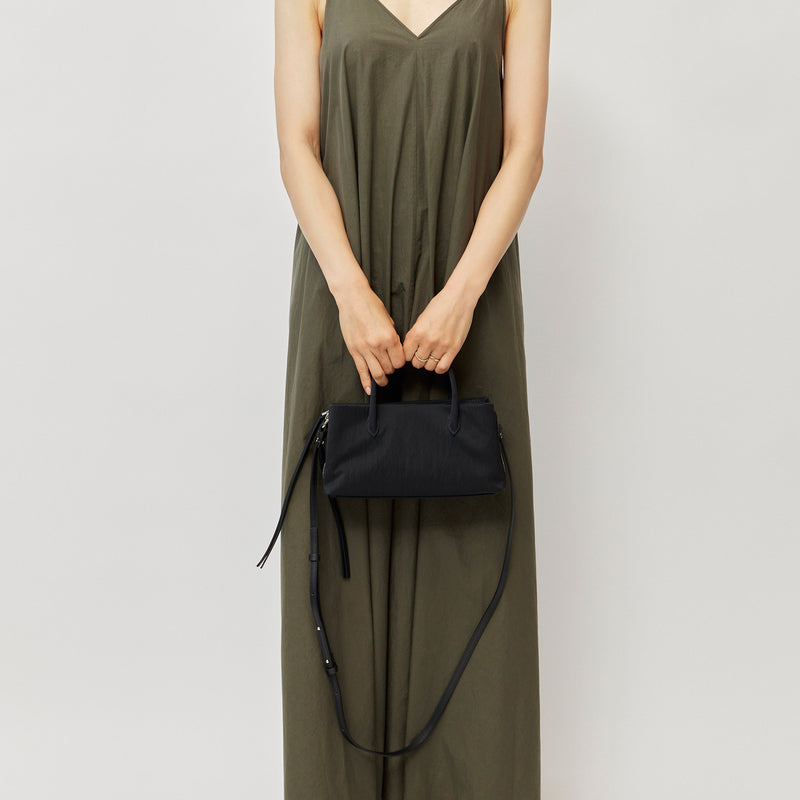 RIKYU - BLACK (RECYCLED NYLON) – MARY AL TERNA