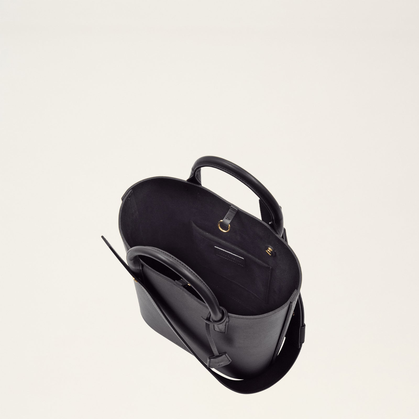 MARY AL TERNA BOW ブラックショルダーバッグ MARY AL TERNA / BOW(505504870)｜阪急百貨店公式通販サイト