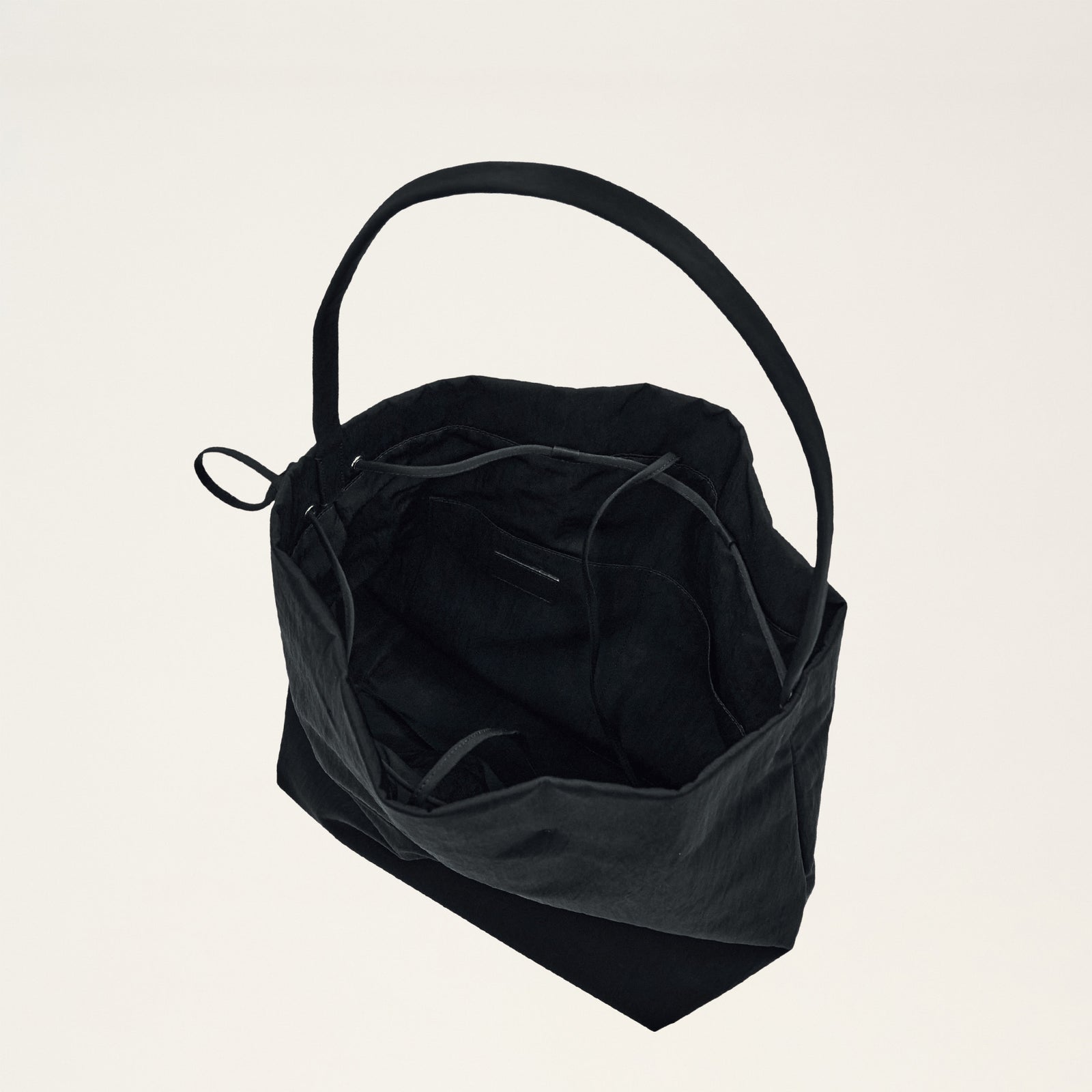 WRAPPING - BLACK (RECYCLED NYLON) – MARY AL TERNA