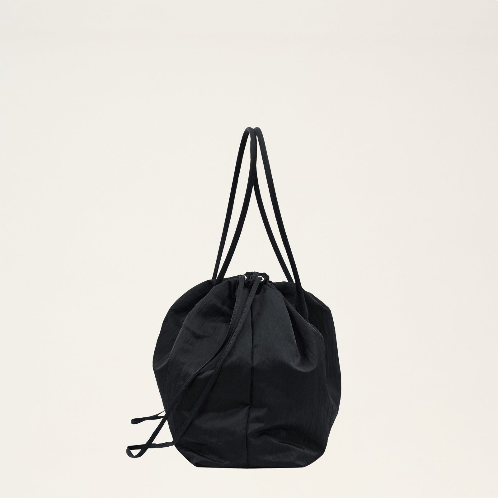 mary al terna cradle 黒　バッグ WRAPPING - BLACK (RECYCLED NYLON) – MARY AL TERNA