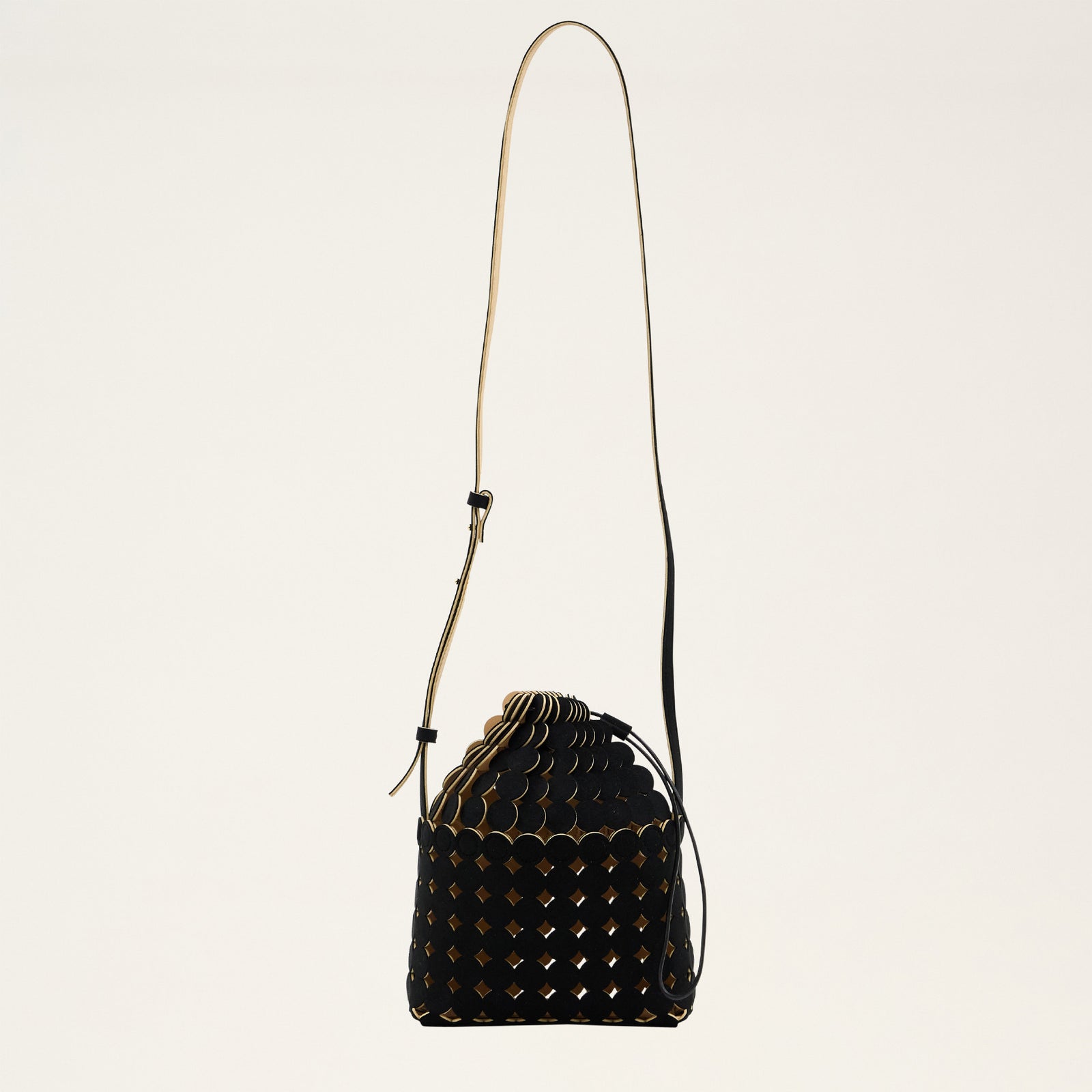 MOON-BLACK – MARY AL TERNA