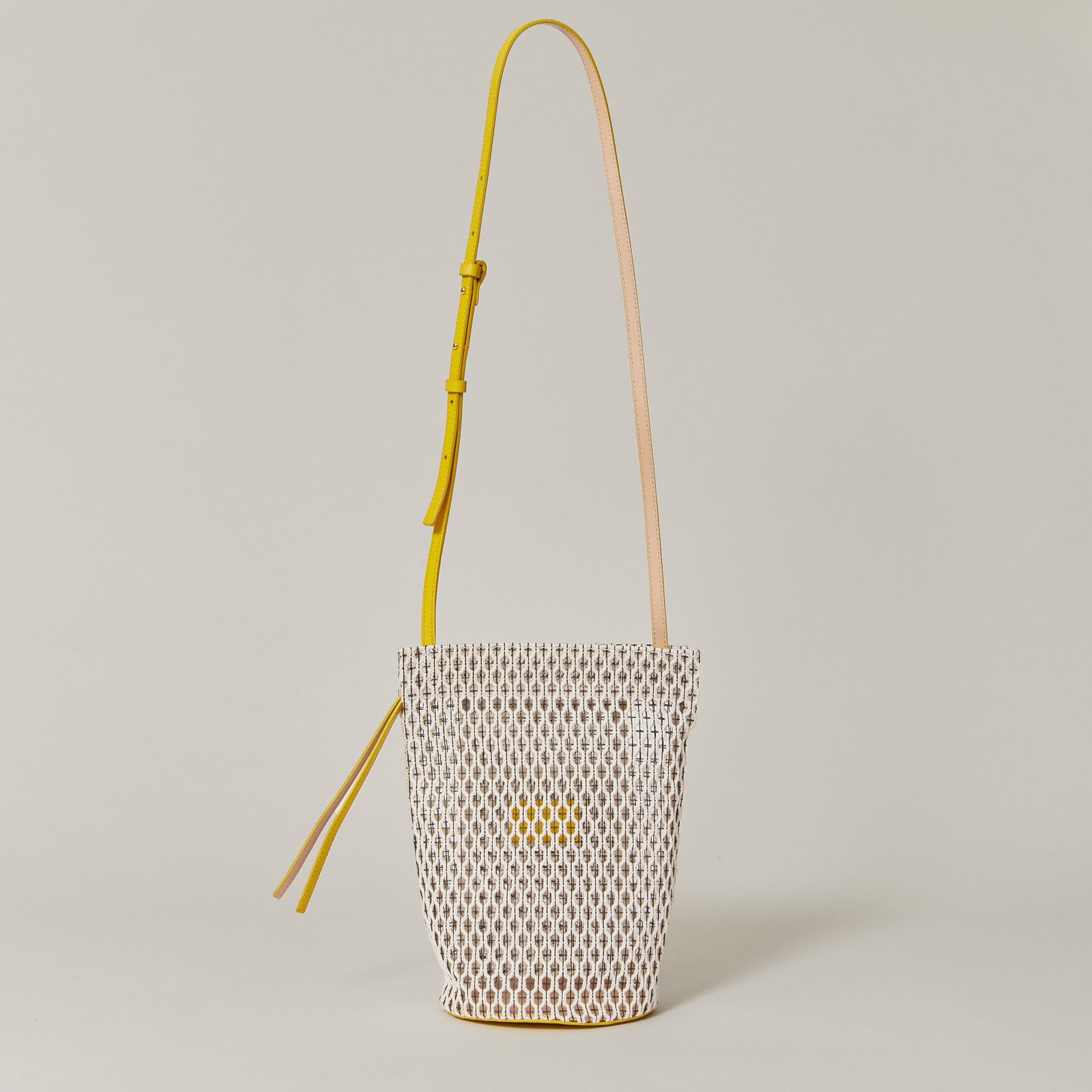 GAP - YELLOW×NUDE – MARY AL TERNA