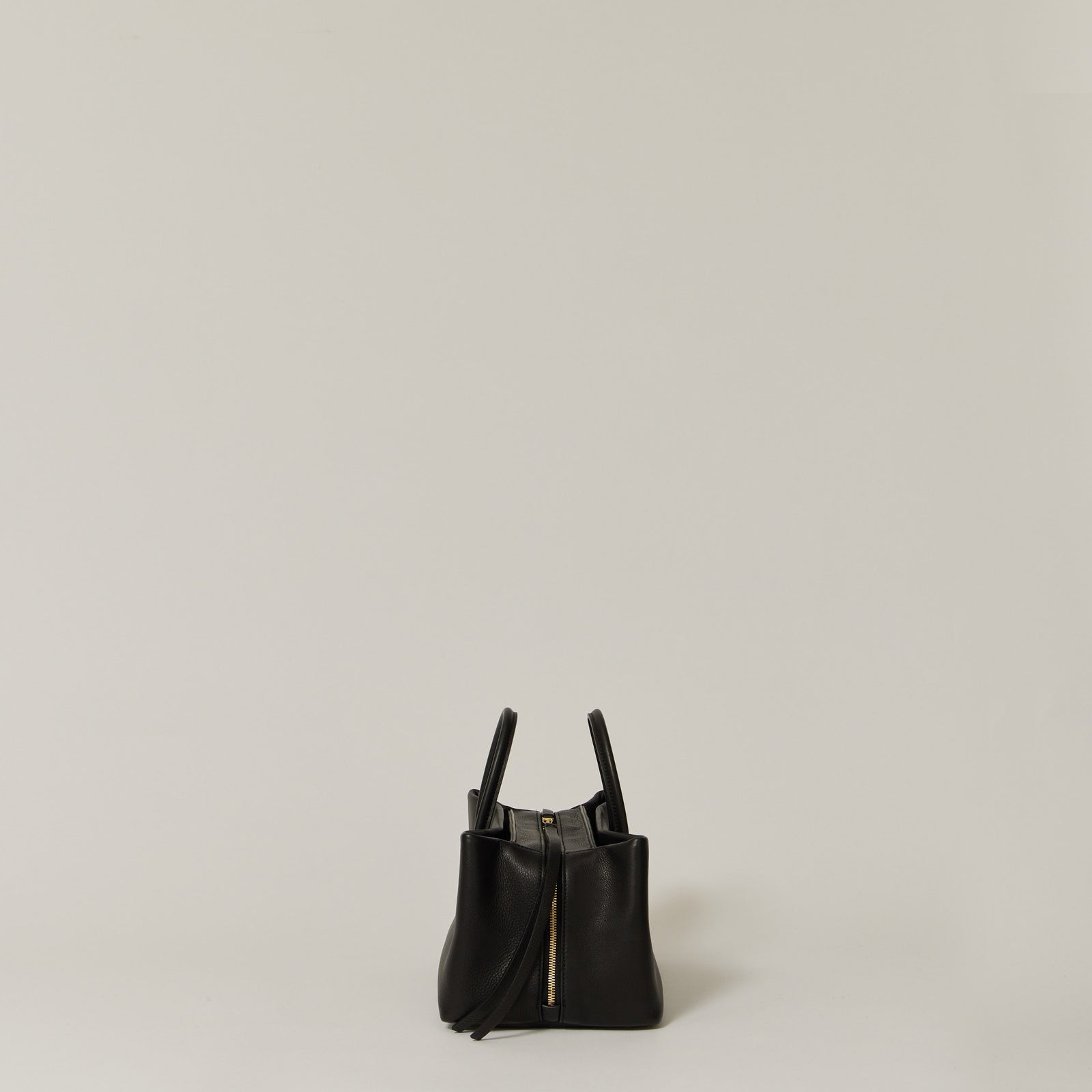 RIKYU - BLACK (SHRINK LEATHER) – MARY AL TERNA