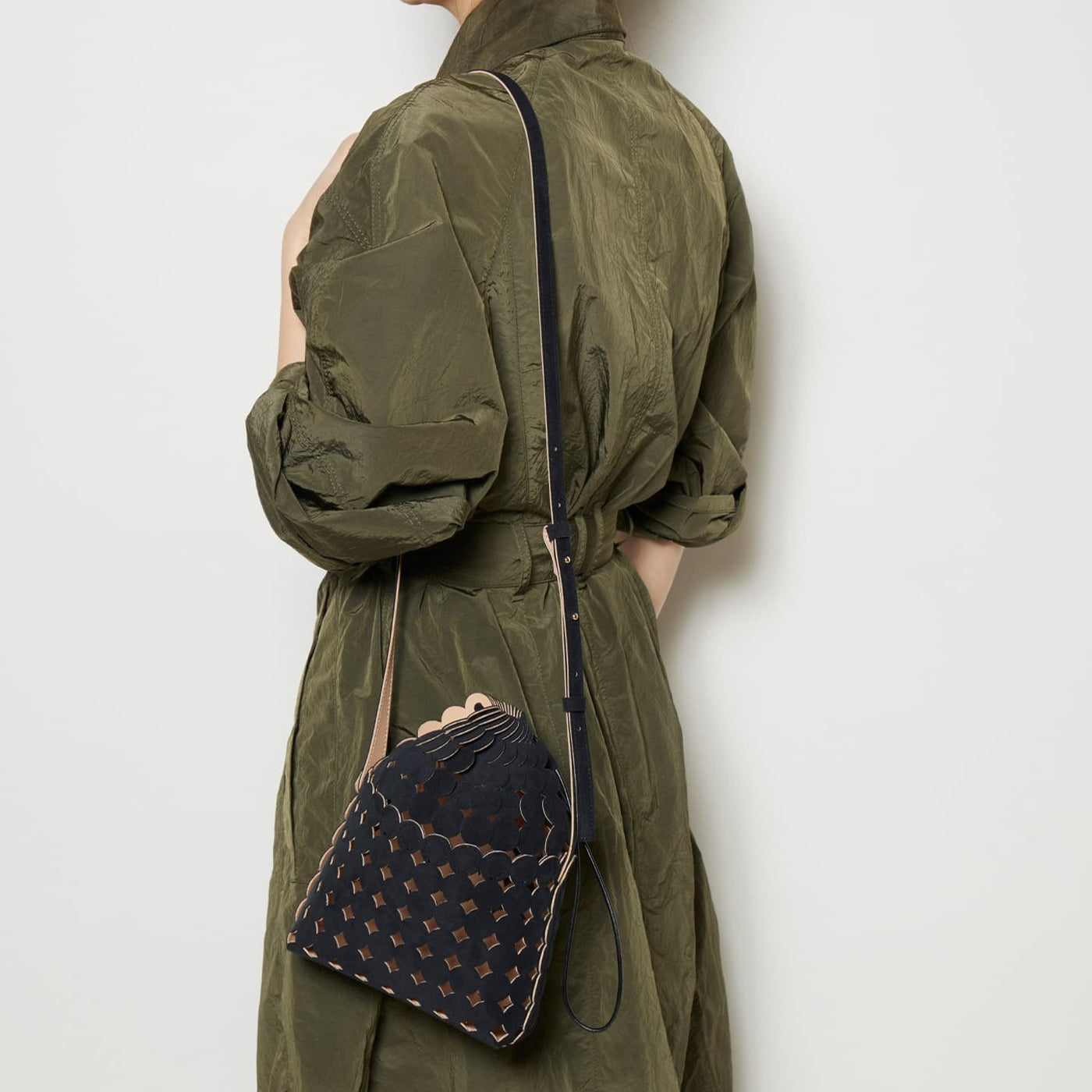 MOON-BLACK – MARY AL TERNA