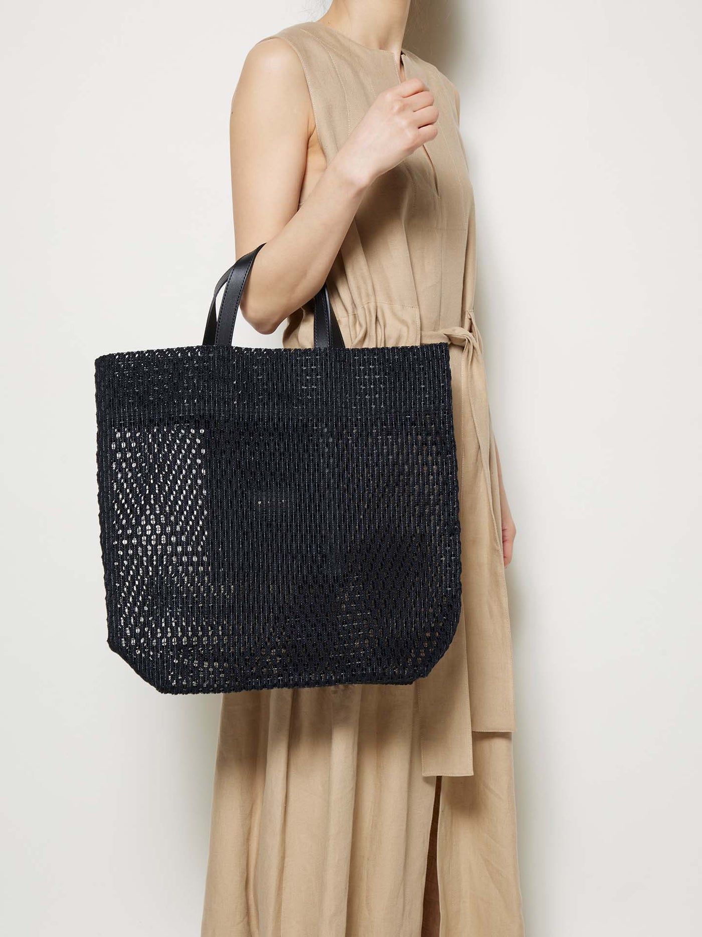 GAP - BLACK – MARY AL TERNA